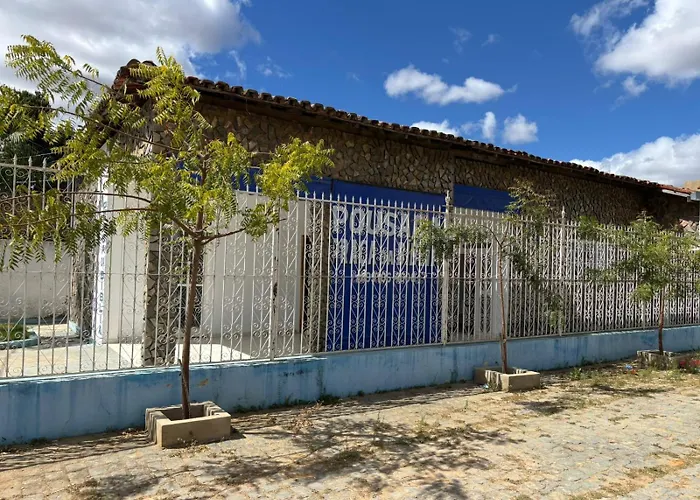 Pousada Praça da Bíblia - Santa Maria da Vitória